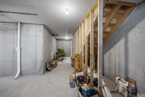  Photo 35