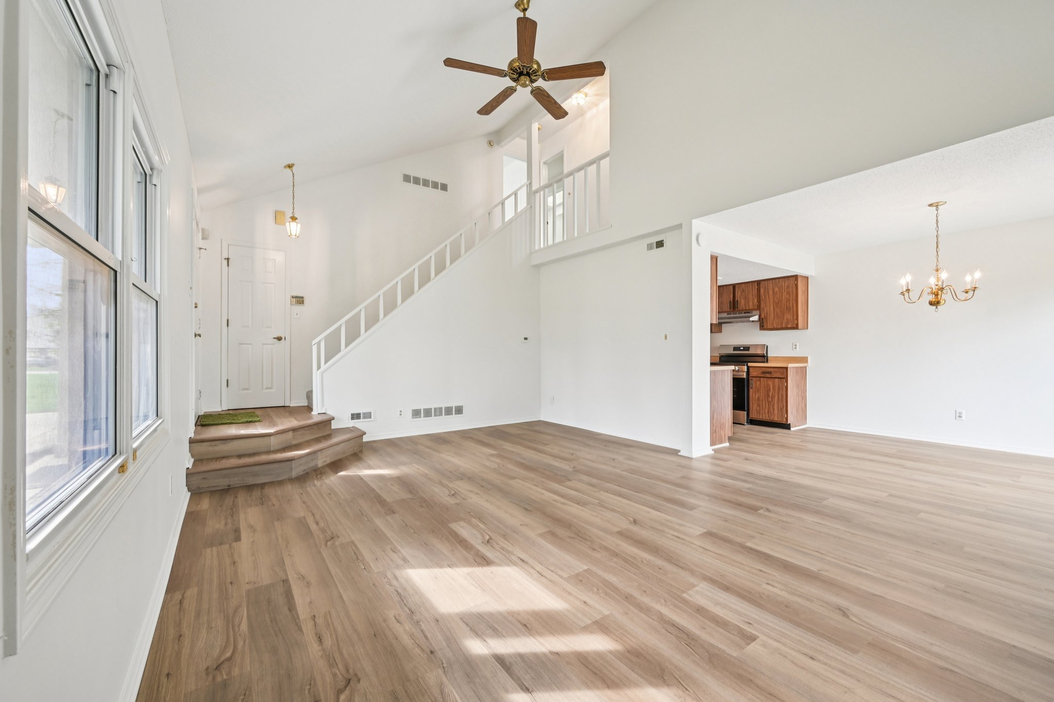 Cinnebar Dr-S0304-007.jpg