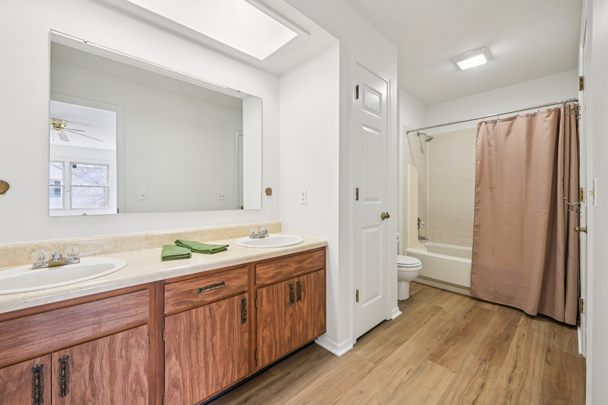 Cinnebar Dr-S0304-018.jpg