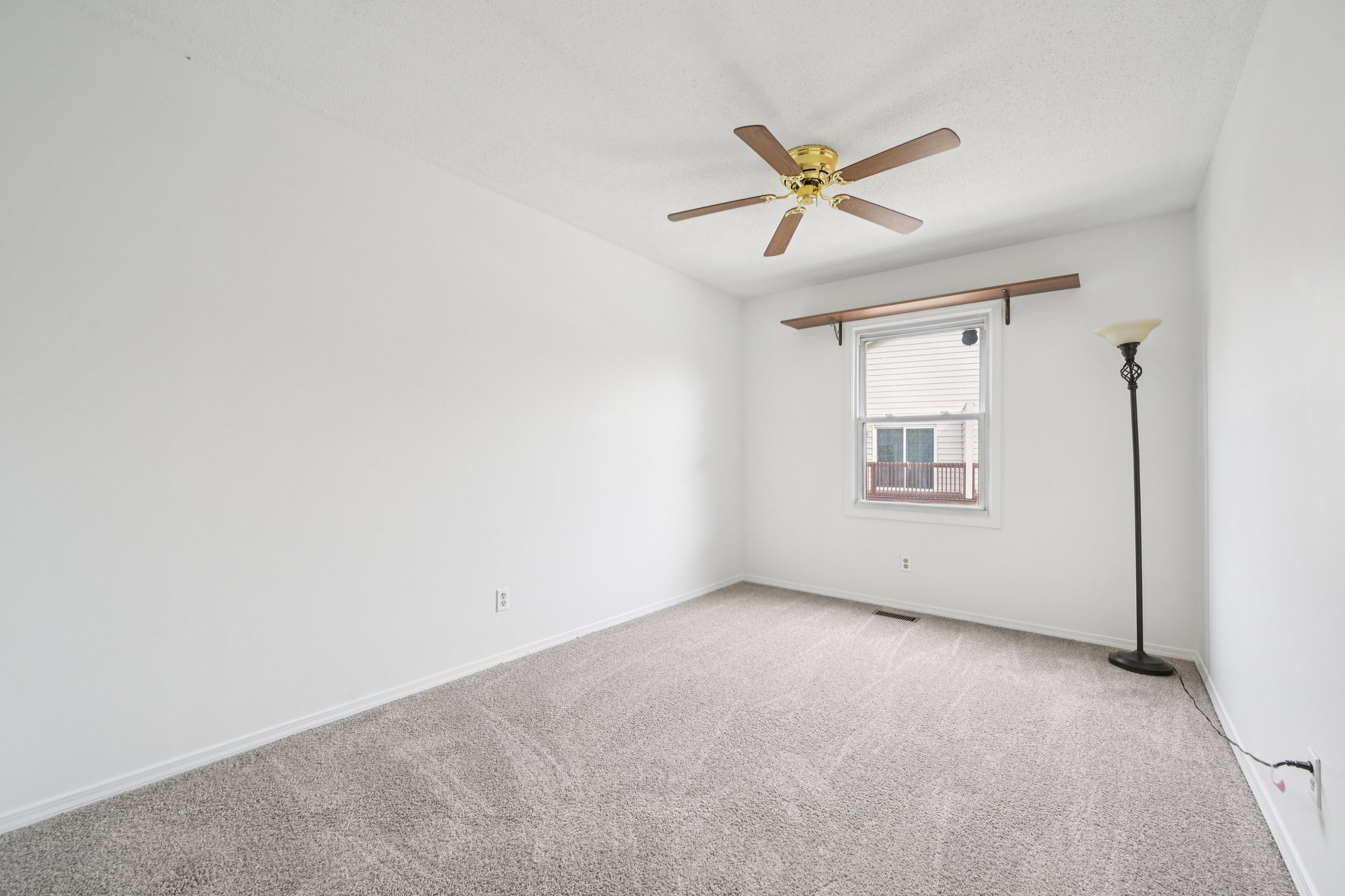 Cinnebar Dr-S0304-020.jpg