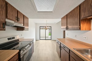 Cinnebar Dr-S0304-012.jpg