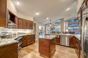 Dupont Ave-012