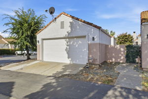  Photo 41