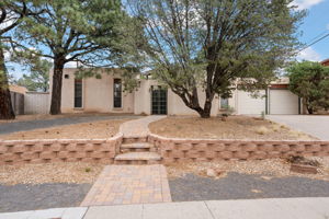  Photo 0