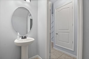  Photo 37