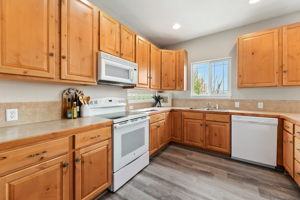 912 Cliffrose Way, Severance, CO 80550, USA Photo 6