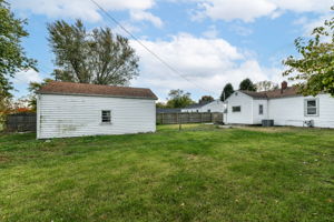  Photo 24