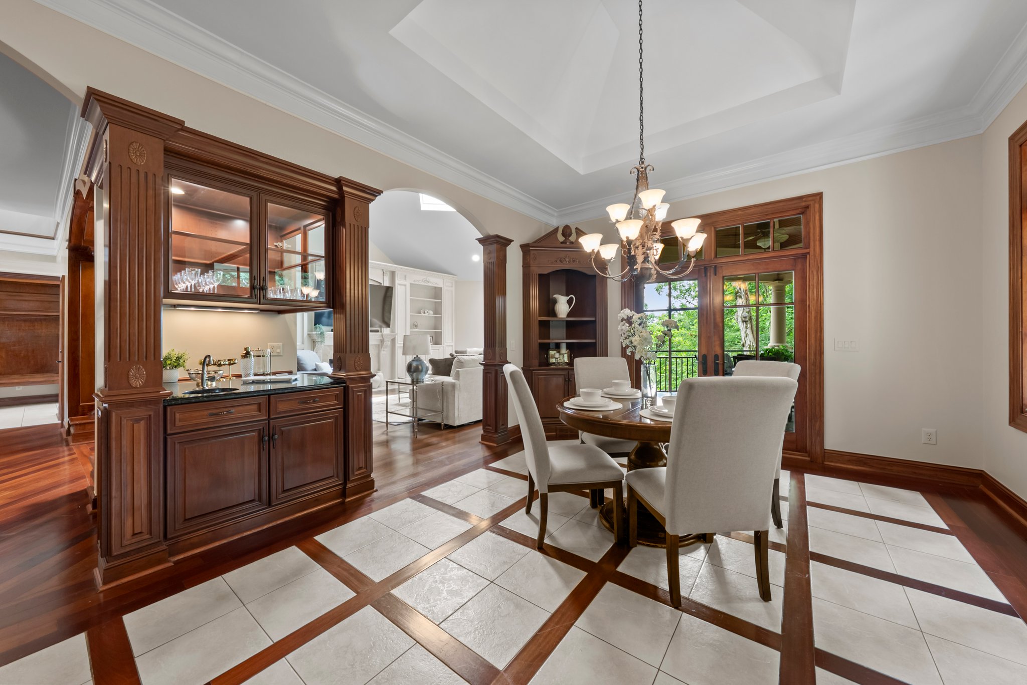 Kitchen/Breakfast Area