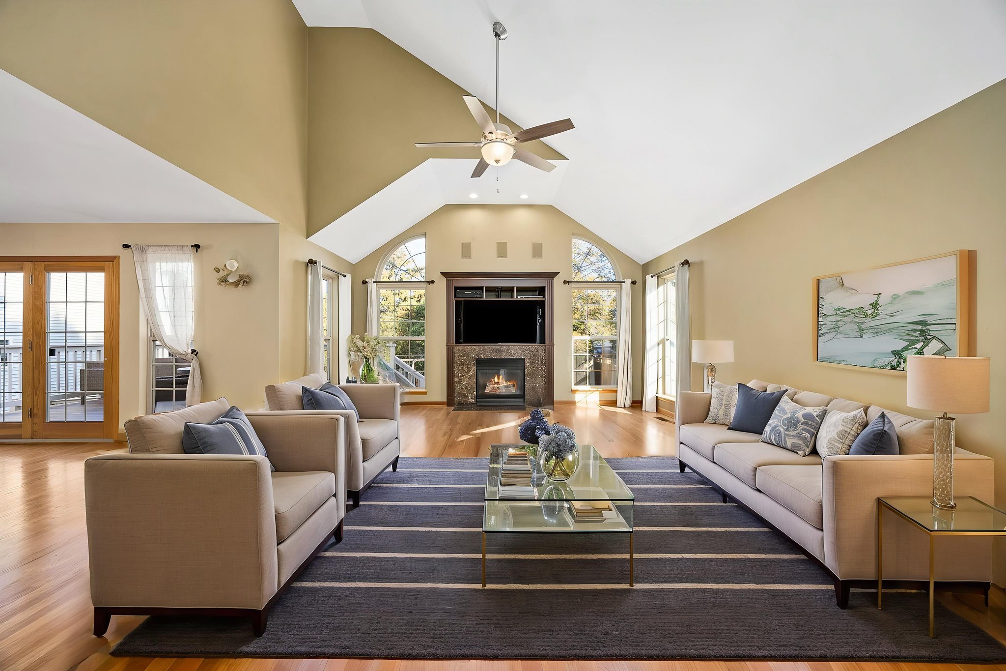 912 Middelton Ave. Lisle, IL-41 virtually staged.jpeg