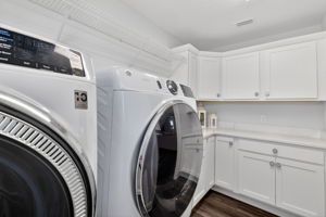 Butler Pantry and Laundry