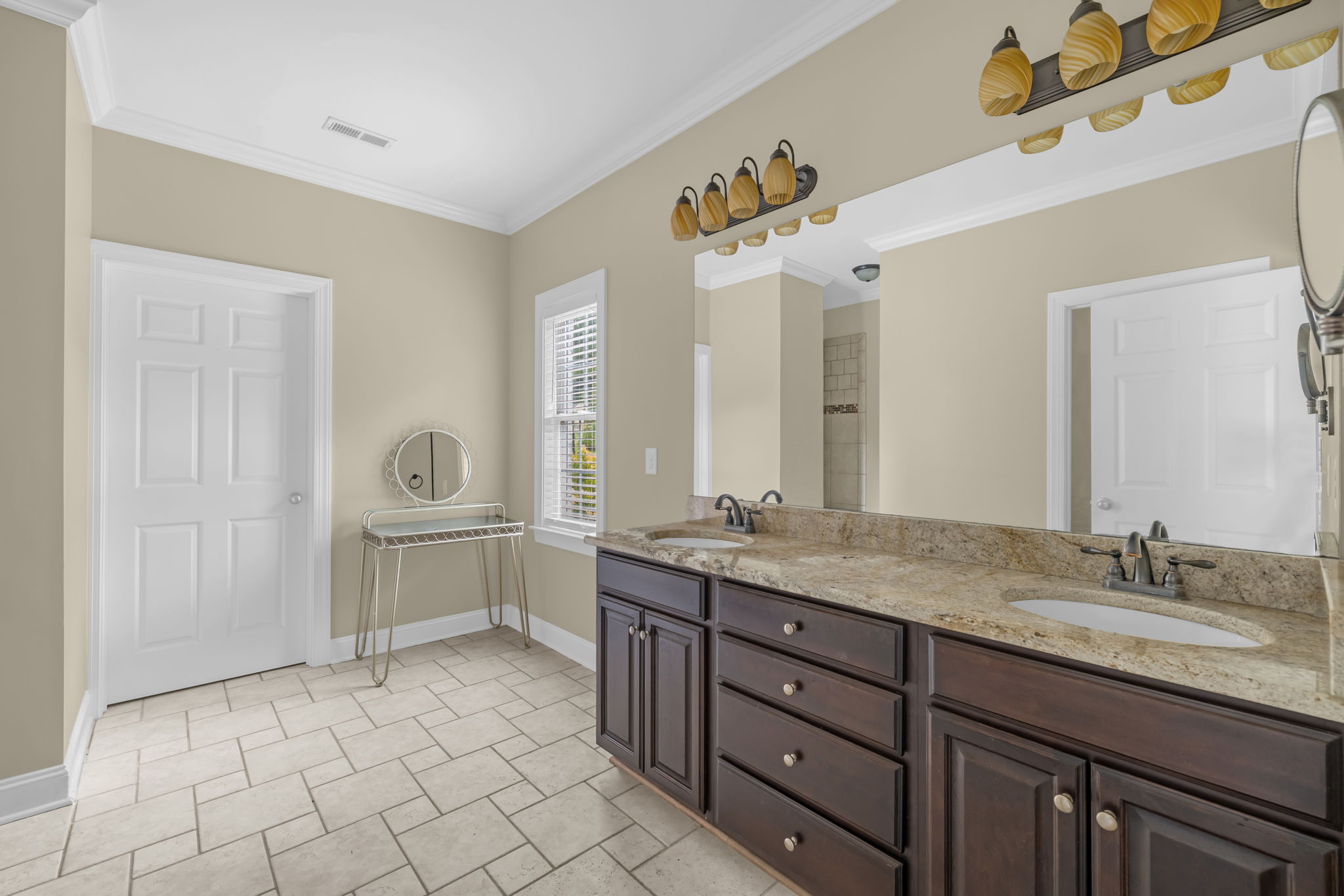 9127 County Line Rd-21