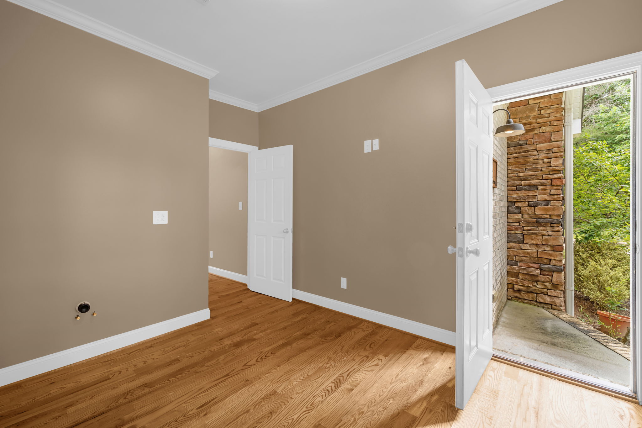 9127 County Line Rd-26