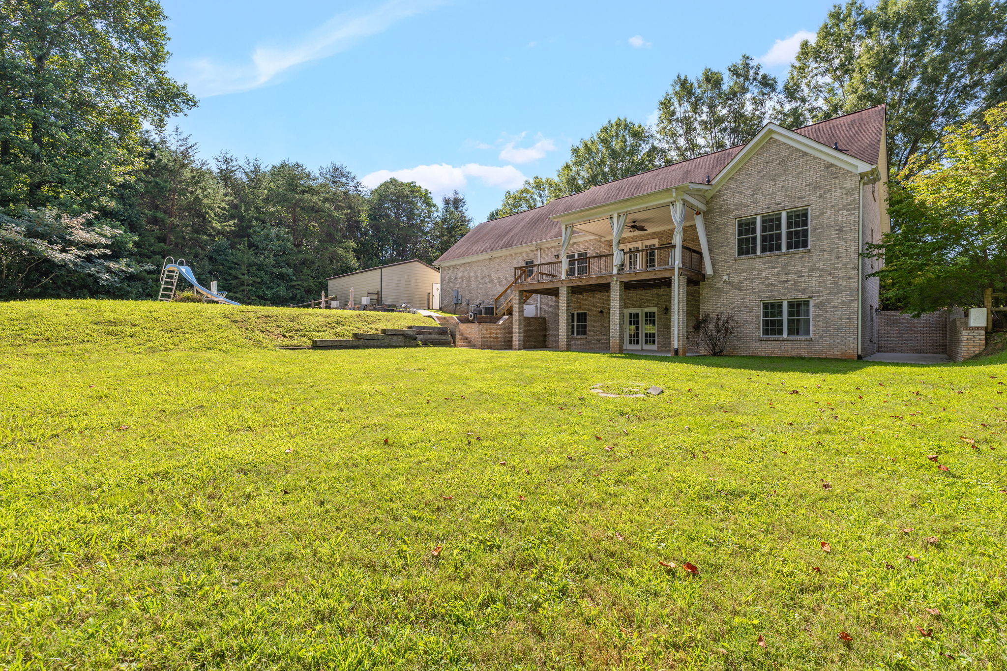 9127 County_Exterior-15