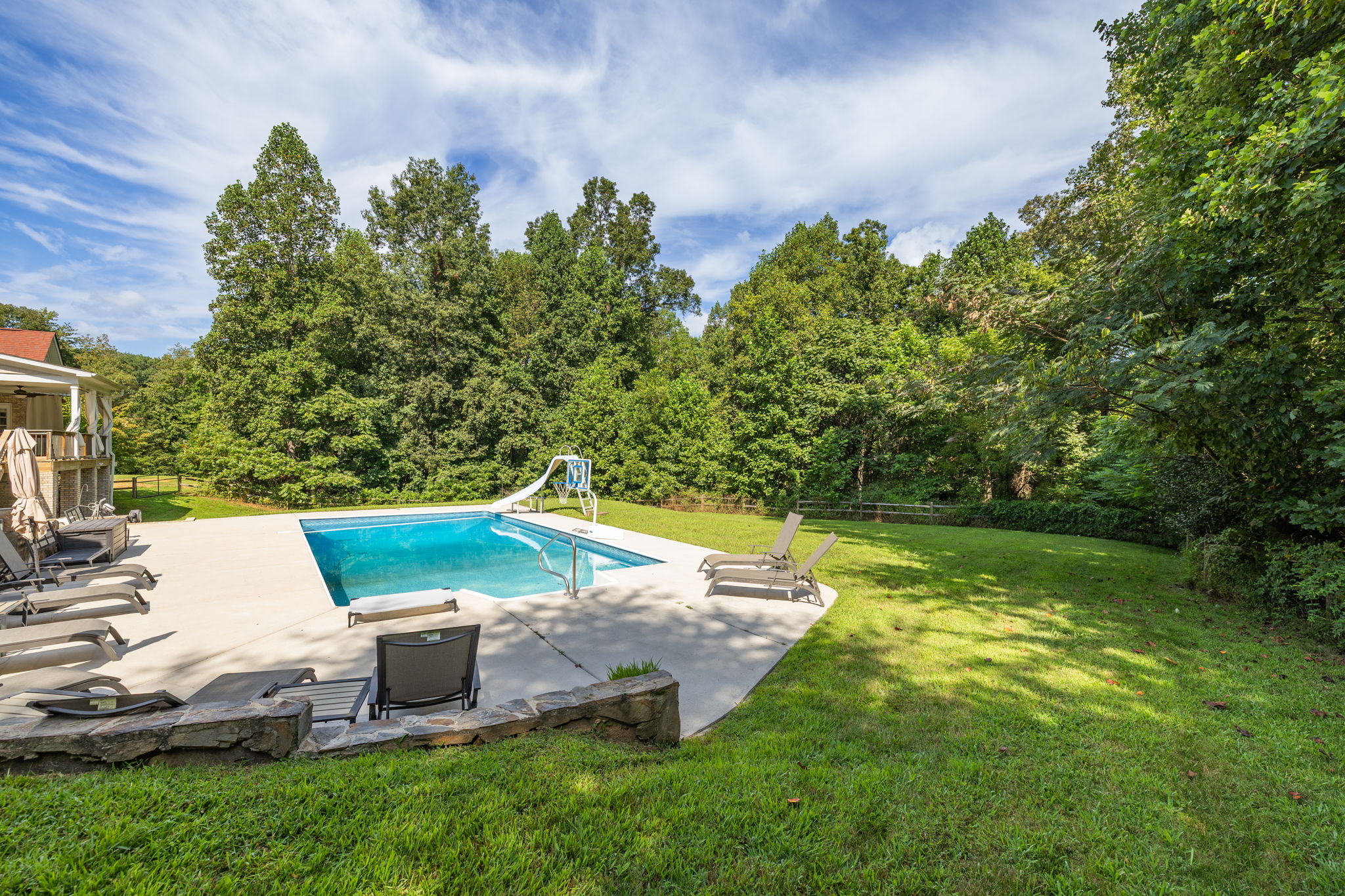 9127 County_Exterior-18