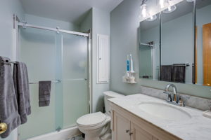14 Ensuite bathroom