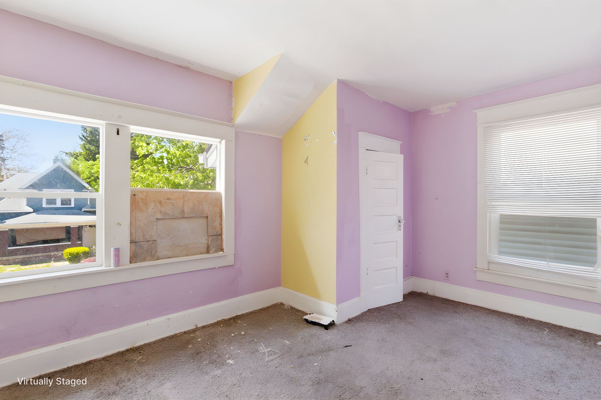 Property_Expressions_913_Lasalle (26) furniture removed.jpeg