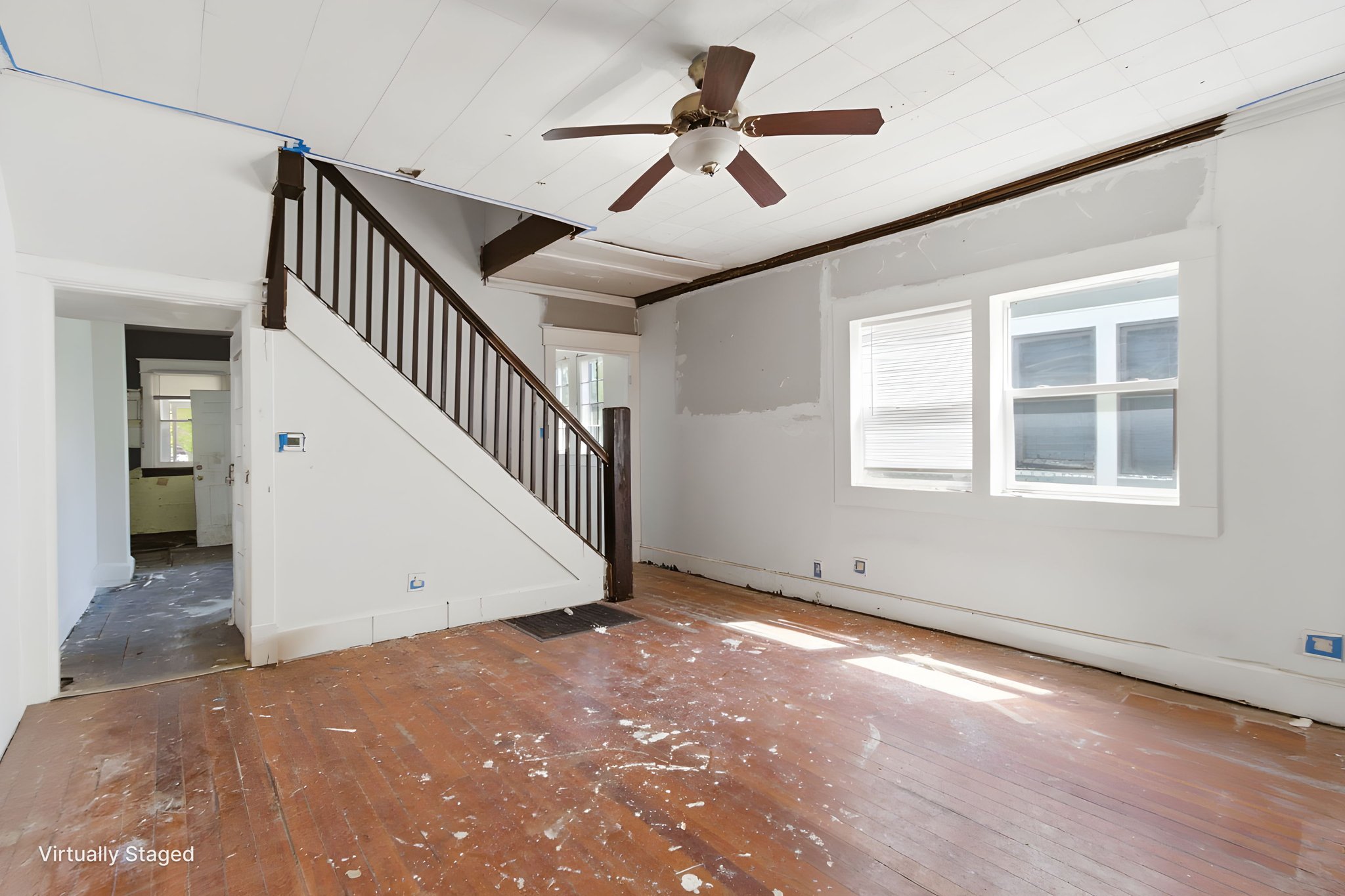 Property_Expressions_913_Lasalle (35) furniture removed.jpeg