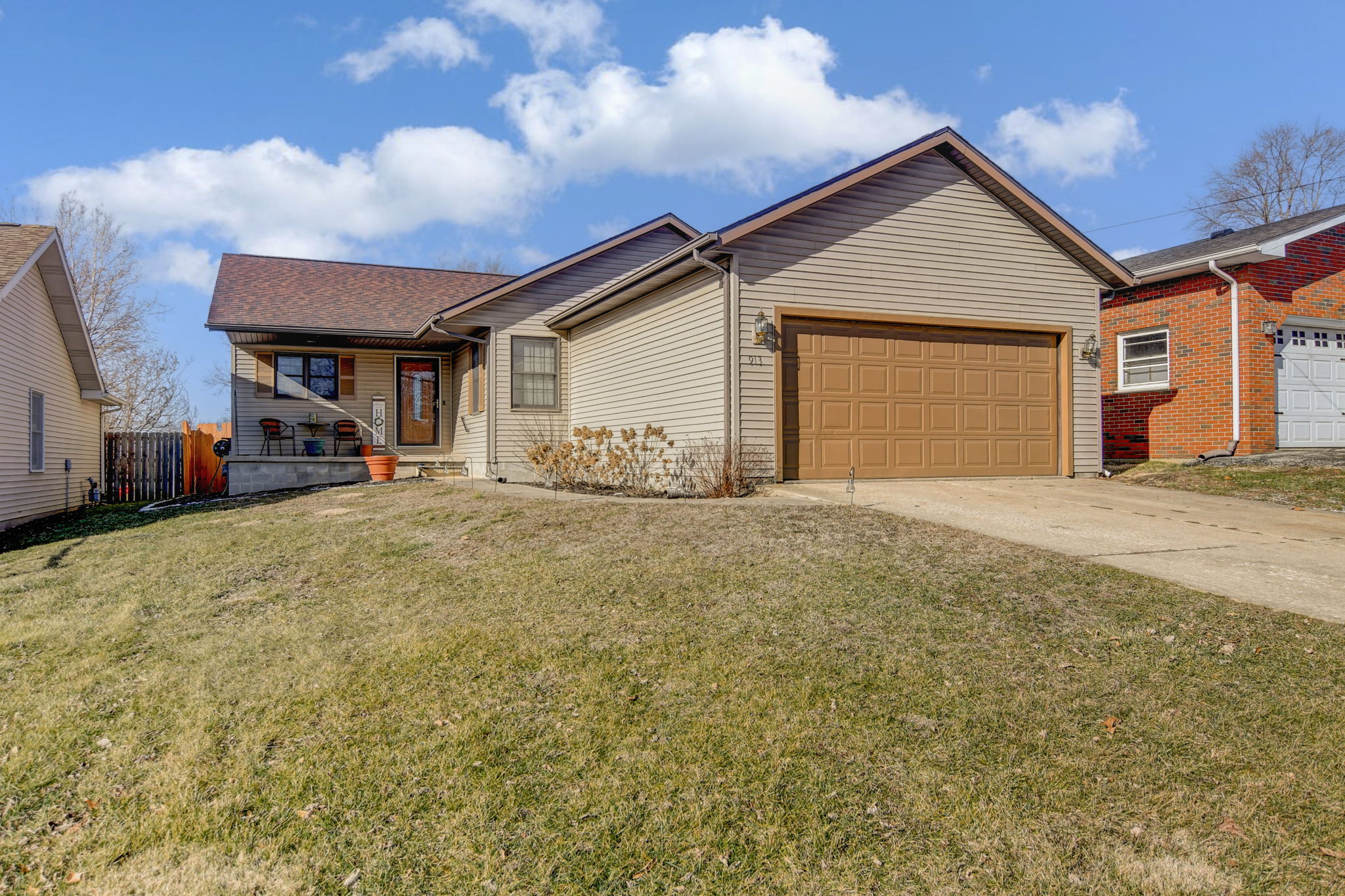 913 N 2nd St, Riverton, IL 62561 Design Eyes Photography