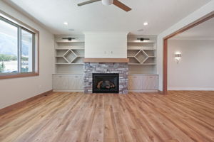  Photo 48