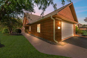 Photo 0