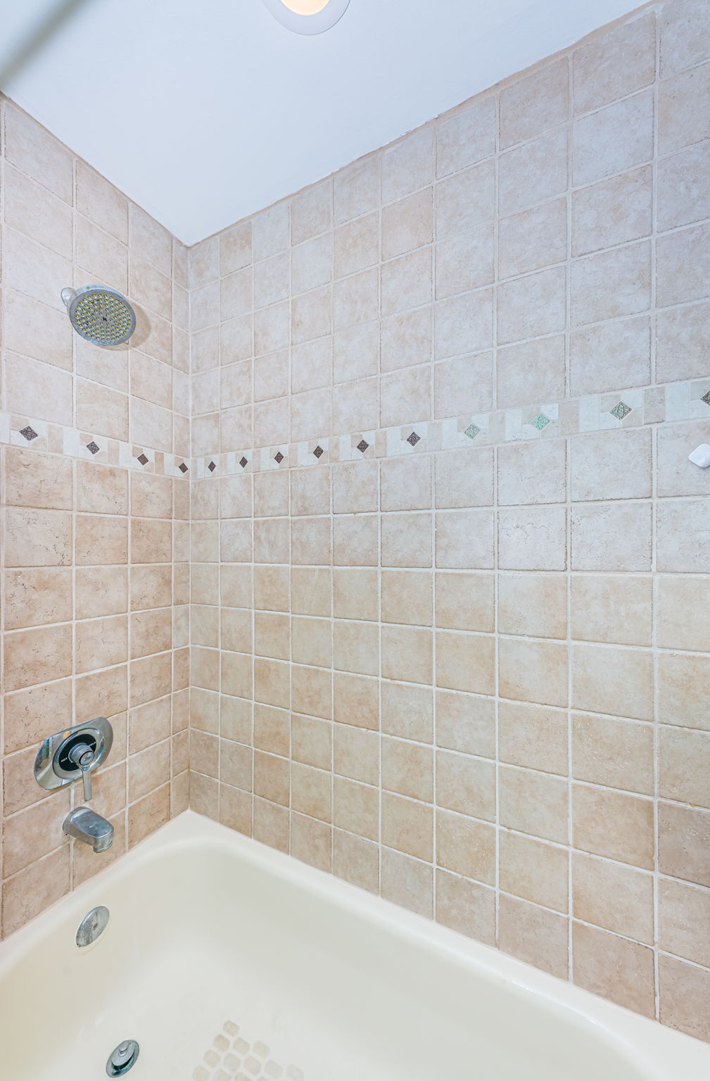 Jack n Jill Bathroom2b
