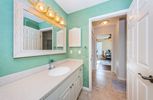 Jack n Jill Bathroom2c