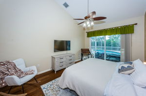 Master Bedroom1b