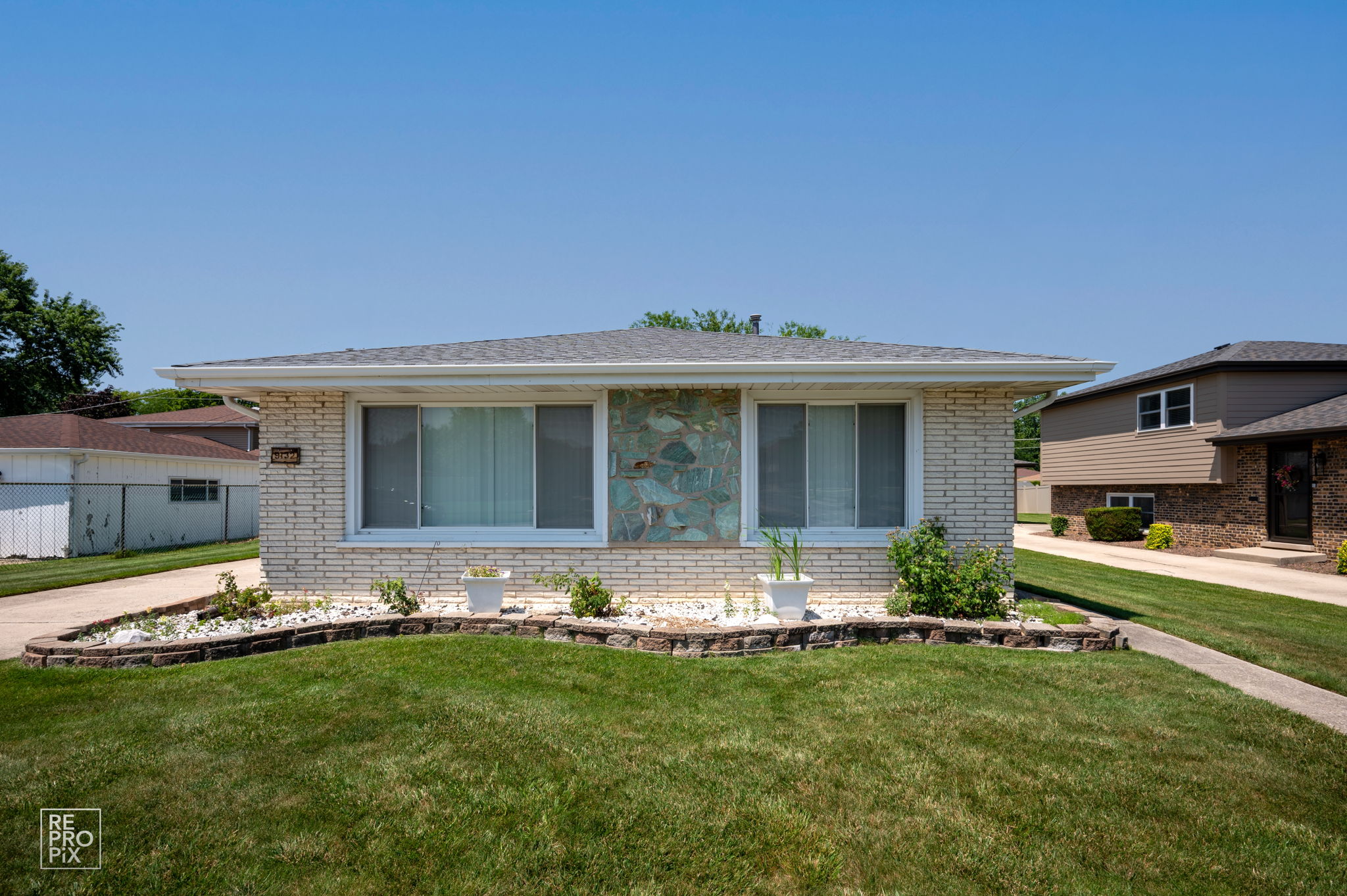 9132 Meade Ave, Oak Lawn, IL 60453_001