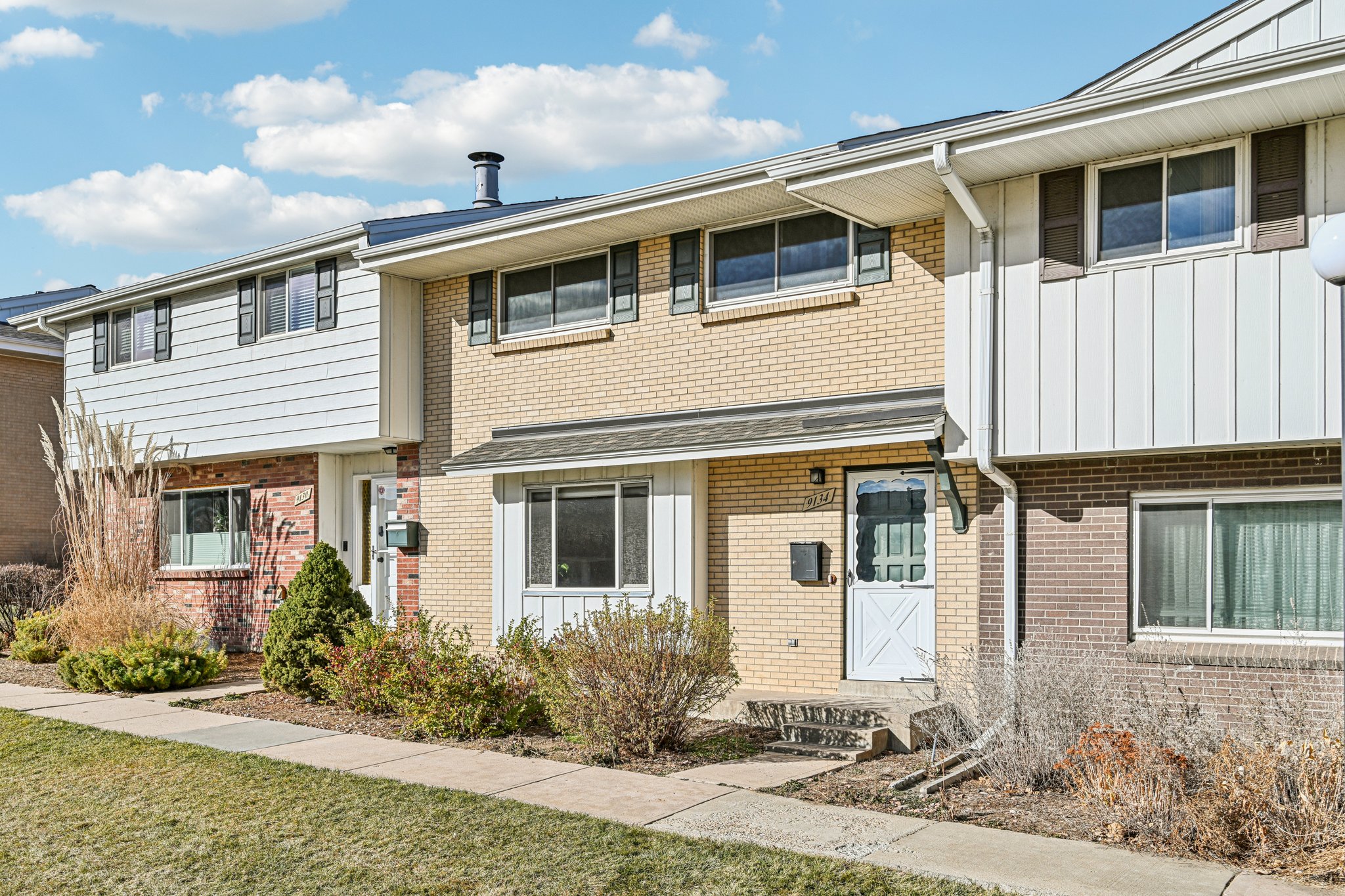 E Nassau Ave-S1112-004.jpg