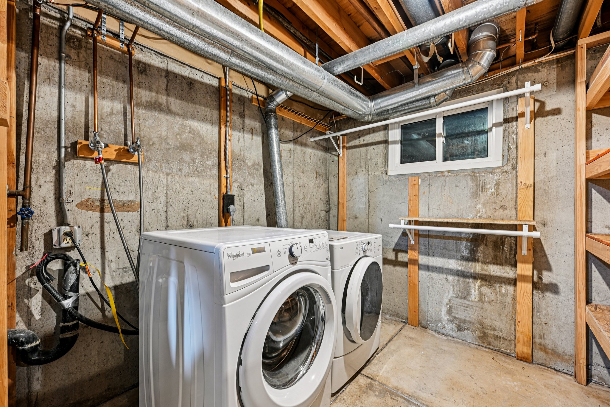 E Nassau Ave-S1112-043.jpg