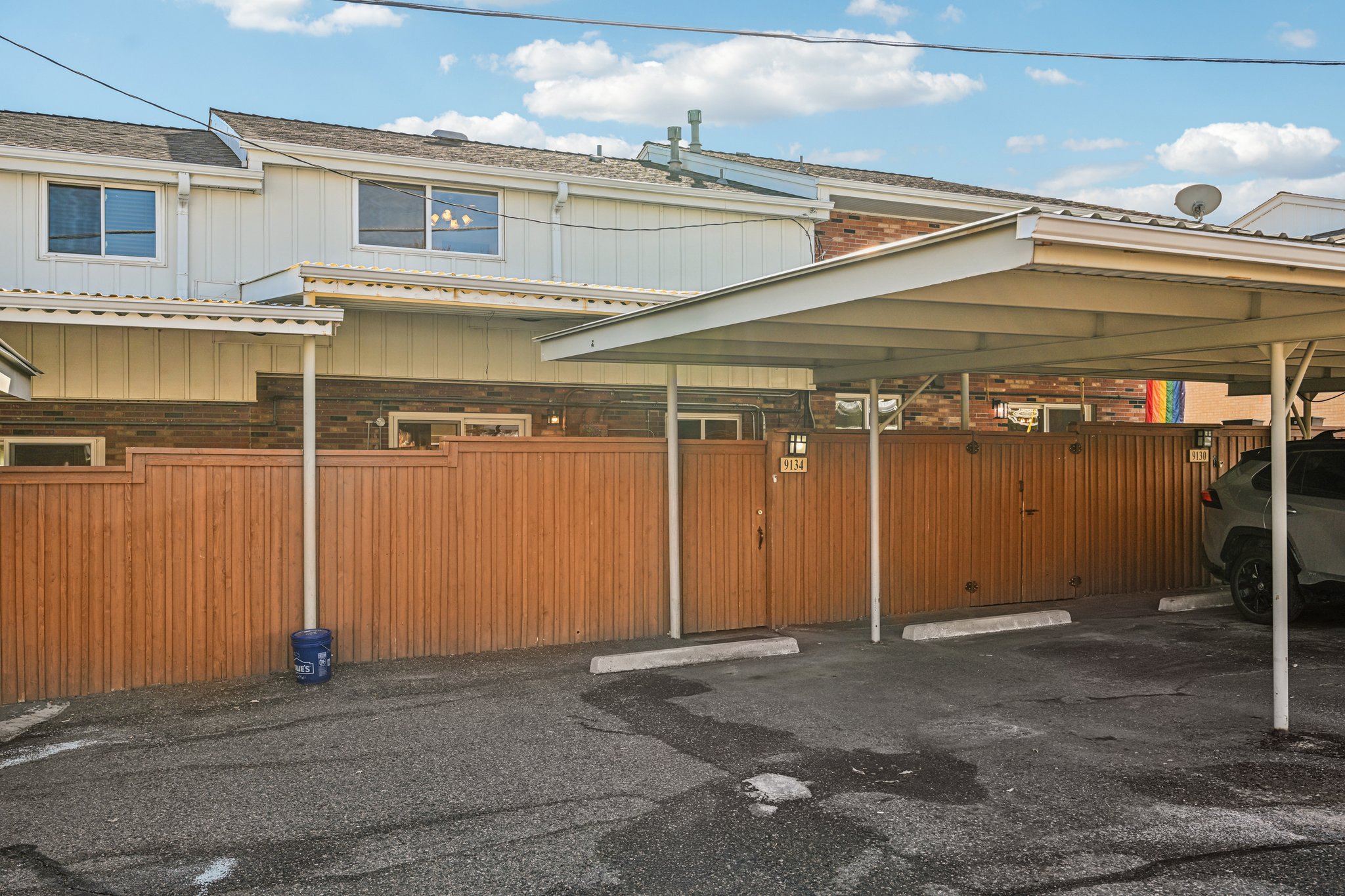 E Nassau Ave-S1112-049.jpg