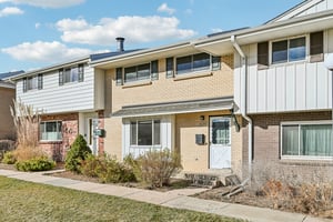 E Nassau Ave-S1112-004.jpg