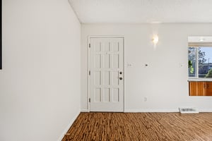 E Nassau Ave-S1112-007.jpg