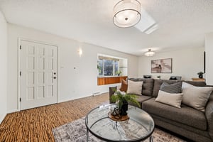 E Nassau Ave-S1112-010.jpg