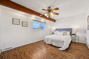 E Nassau Ave-S1112-034.jpg