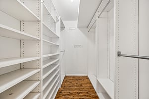 E Nassau Ave-S1112-037.jpg