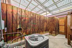 E Nassau Ave-S1112-046.jpg