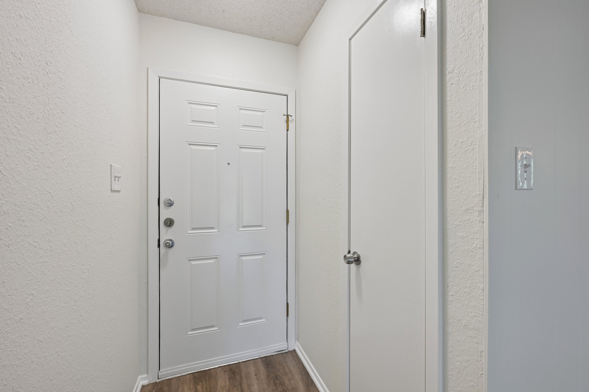Hillside Oaks Dr-S3005-006.jpg
