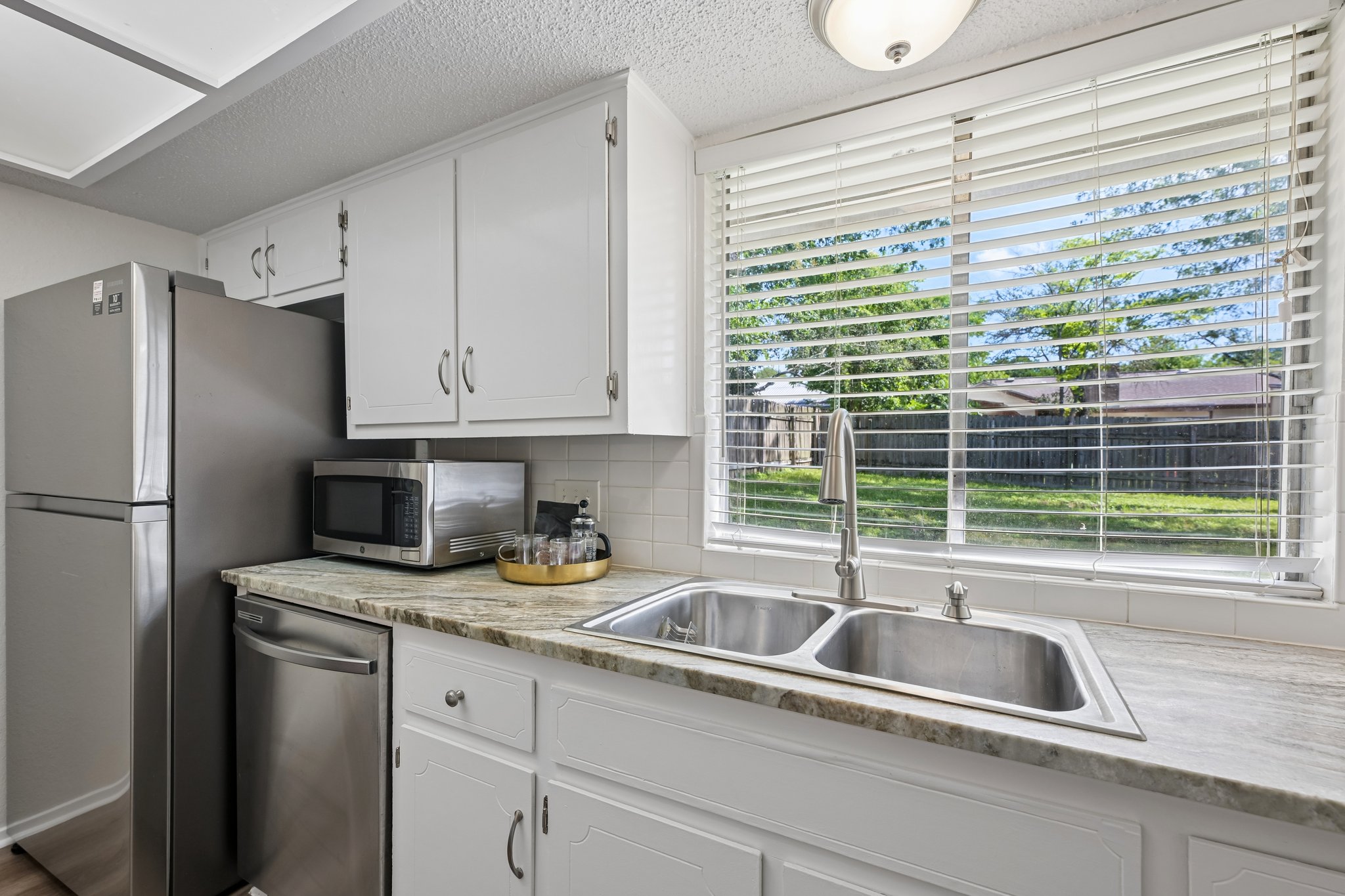 Hillside Oaks Dr-S3005-014.jpg