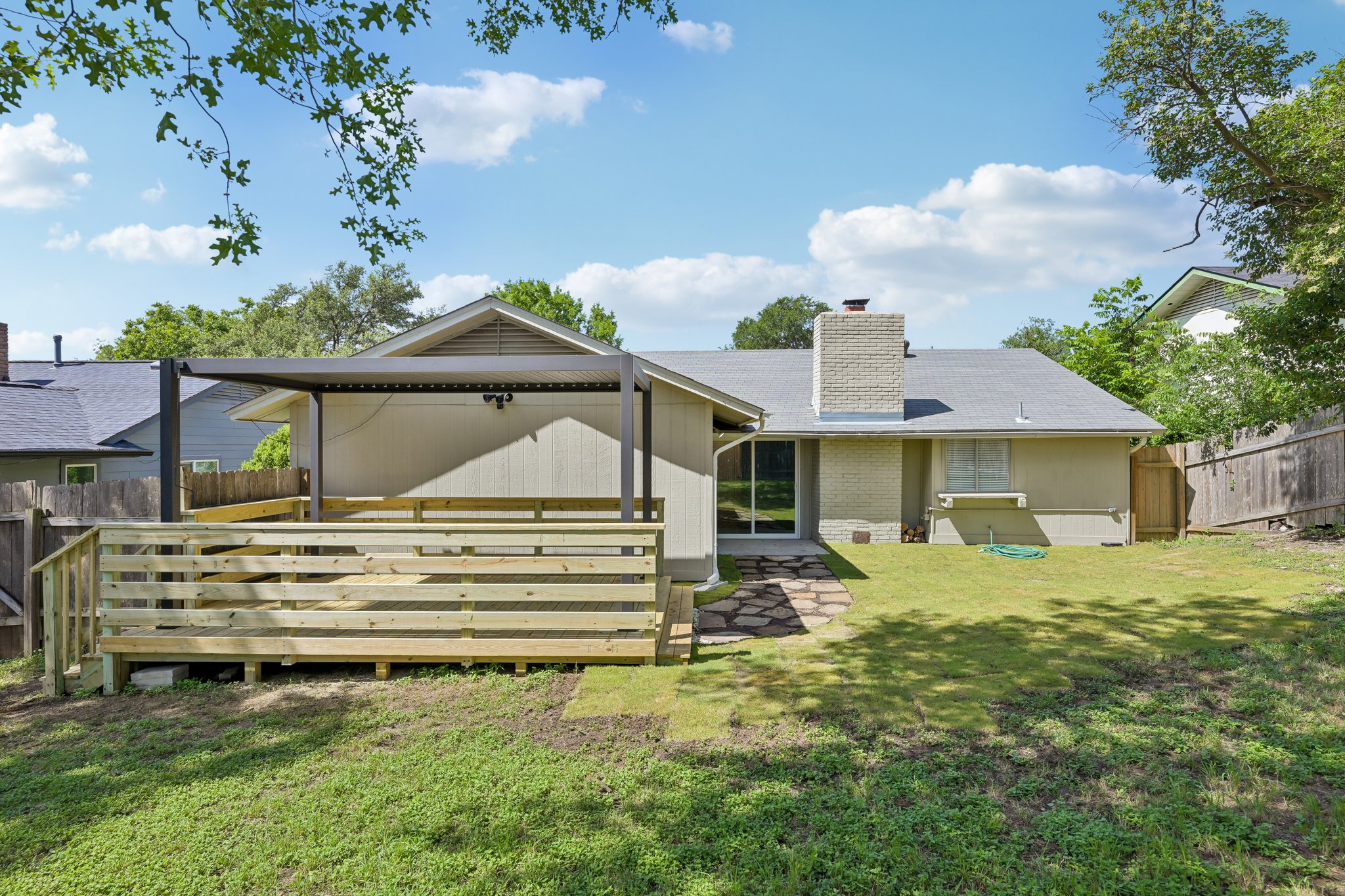 Hillside Oaks Dr-S3005-031.jpg