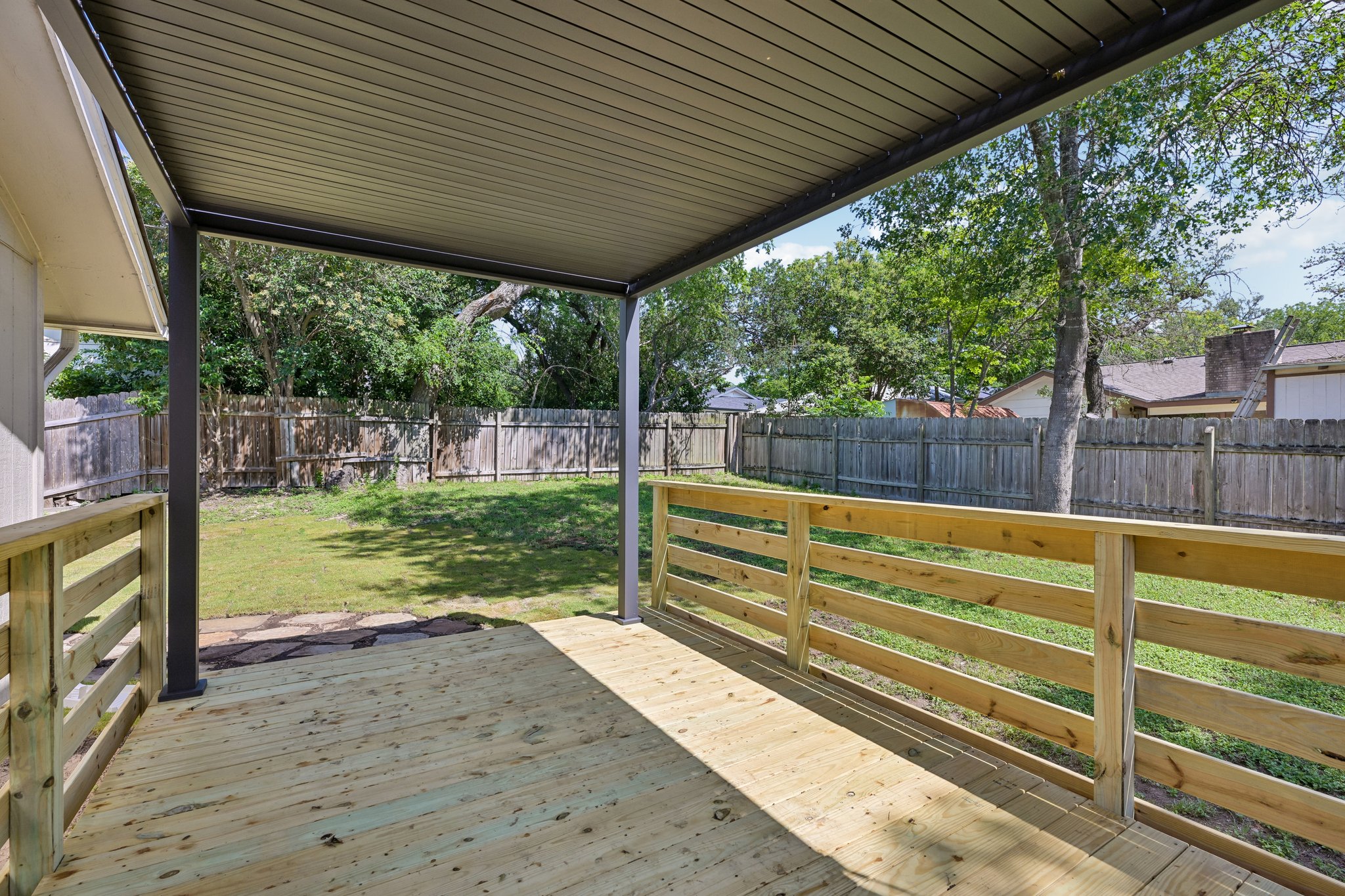 Hillside Oaks Dr-S3005-034.jpg