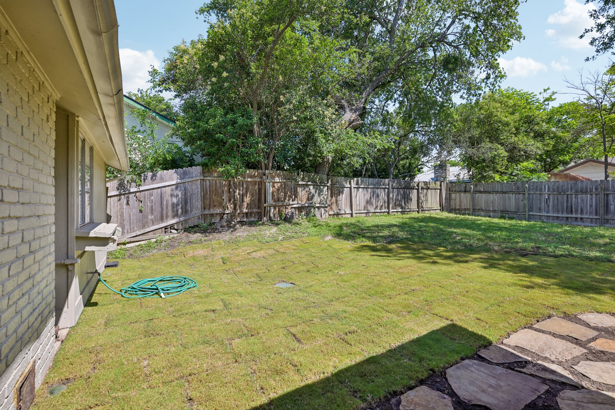 Hillside Oaks Dr-S3005-035.jpg