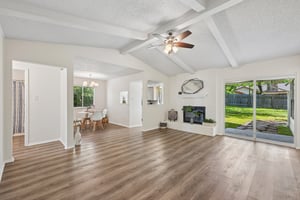 Hillside Oaks Dr-S3005-007.jpg