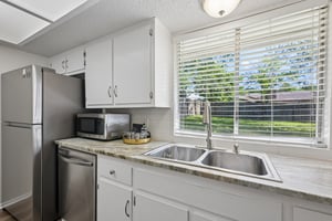Hillside Oaks Dr-S3005-014.jpg