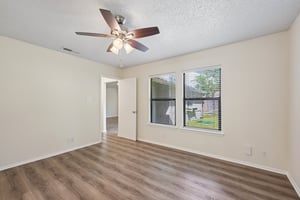 Hillside Oaks Dr-S3005-023.jpg