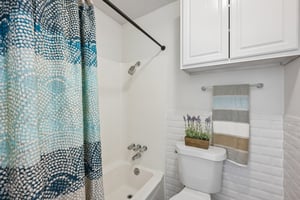 Hillside Oaks Dr-S3005-027.jpg