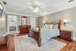 Newcastle Dr-S1006-036.jpg