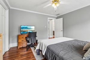 Newcastle Dr-S1006-050.jpg