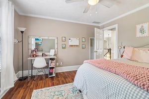 Newcastle Dr-S1006-055.jpg