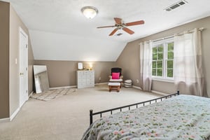Newcastle Dr-S1006-057.jpg